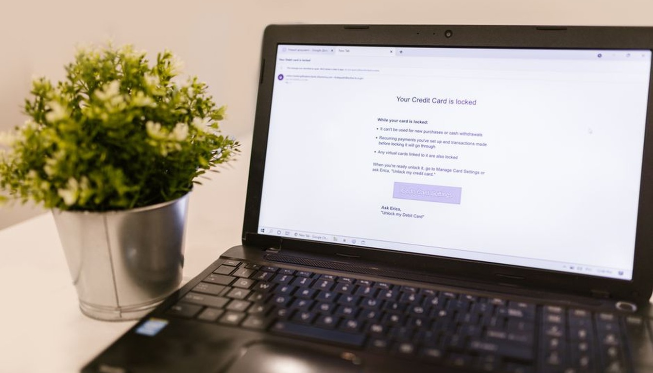 Read more about the article Protect Yourself from Phishing Scams: Stay Cyber-Safe