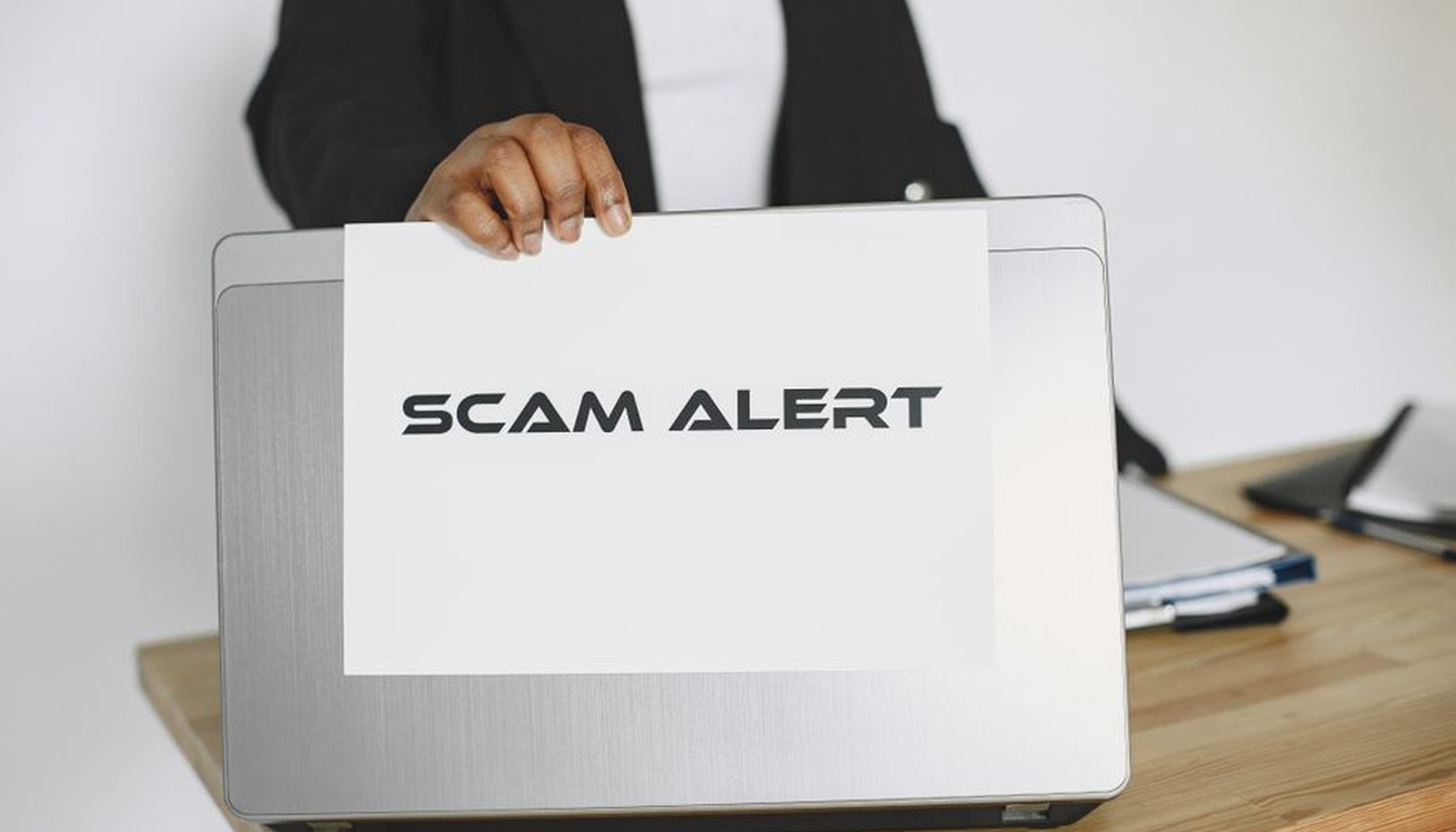Read more about the article Social Engineering: Protect Yourself from Manipulation Tactics